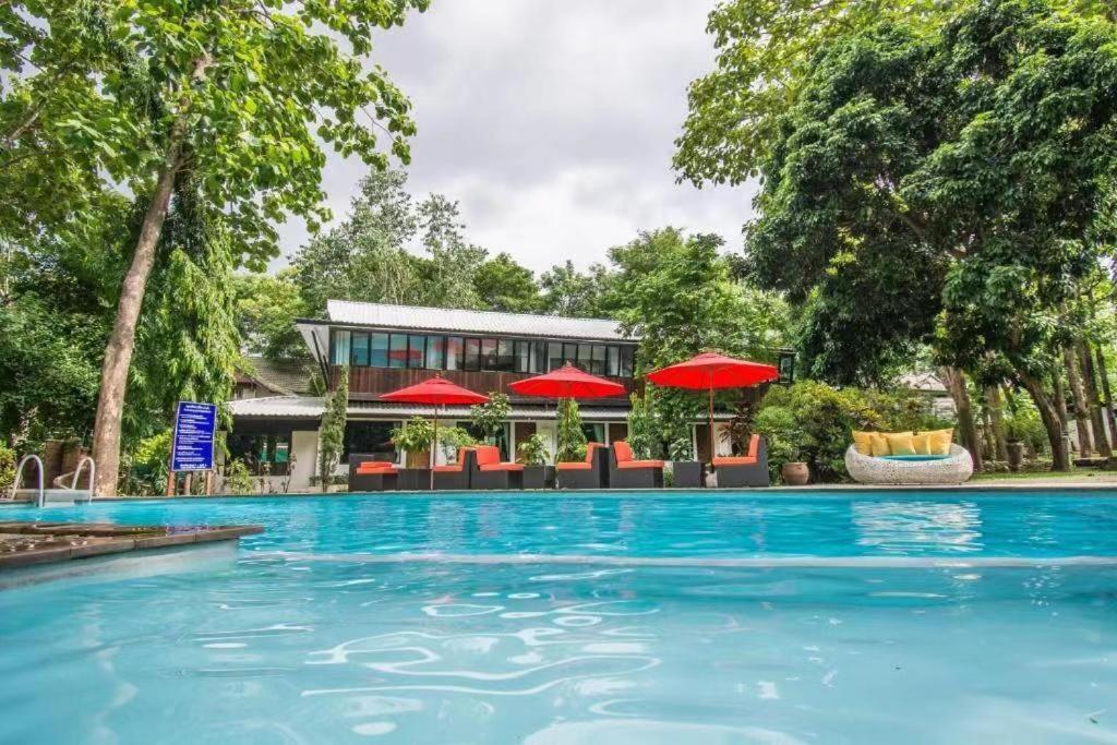 E-Outfitting Doikham Resort Chiang Mai Eksteriør billede